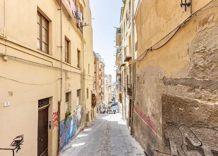 Scalette- Cagliari Historic Central Apartment!